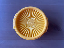 Carregar imagem no visualizador da galeria, Majorete em amarelo de 340 ml.