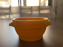 Carregar imagem no visualizador da galeria, Majorete em amarelo de 340 ml.