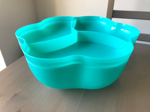 Saladeira de 5,6L com tampa / prato de  aperitivos e 2 caixas de 470ml